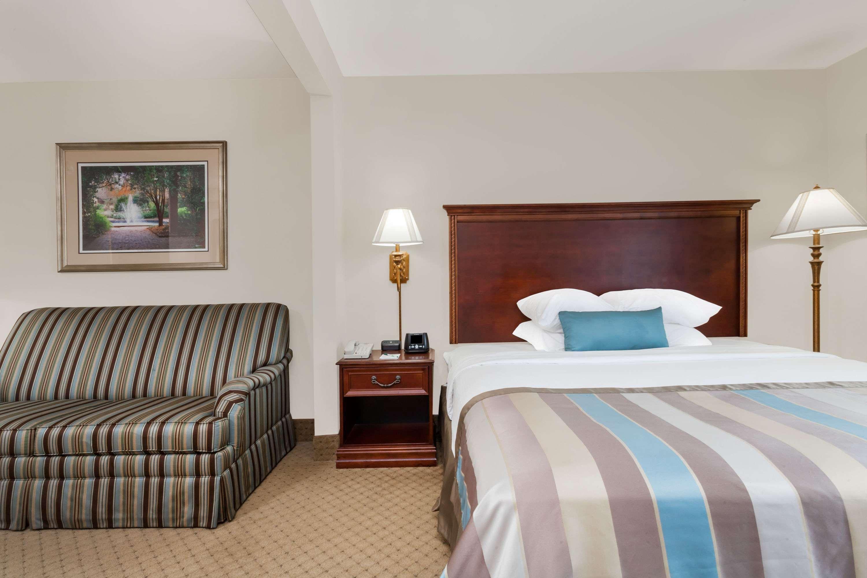 Wingate By Wyndham Columbia/Lexington Hotel Exterior foto