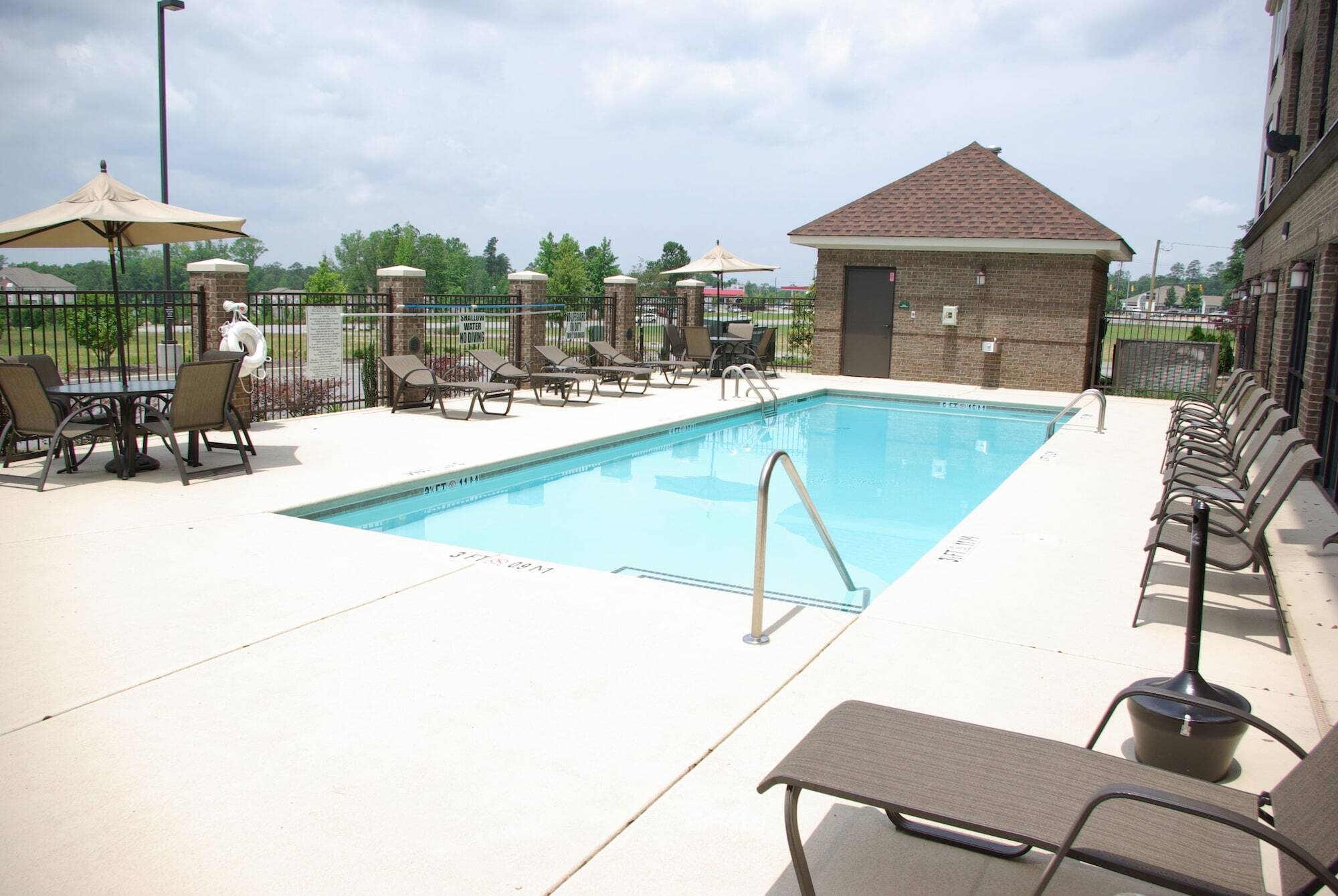 Wingate By Wyndham Columbia/Lexington Hotel Exterior foto