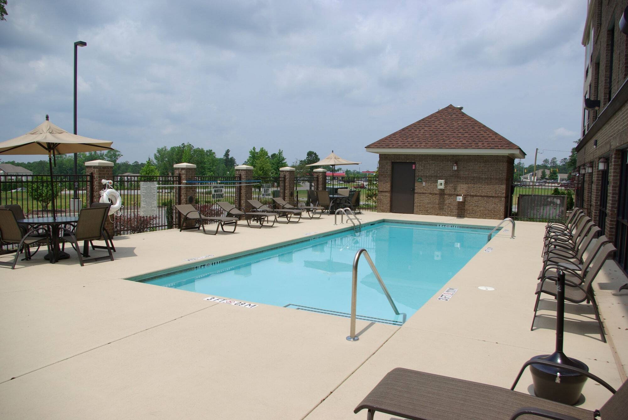 Wingate By Wyndham Columbia/Lexington Hotel Exterior foto